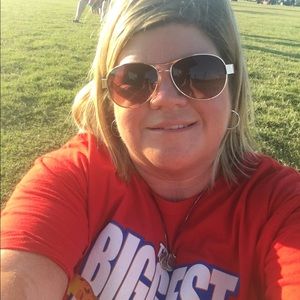 Meet your Posher, Angela